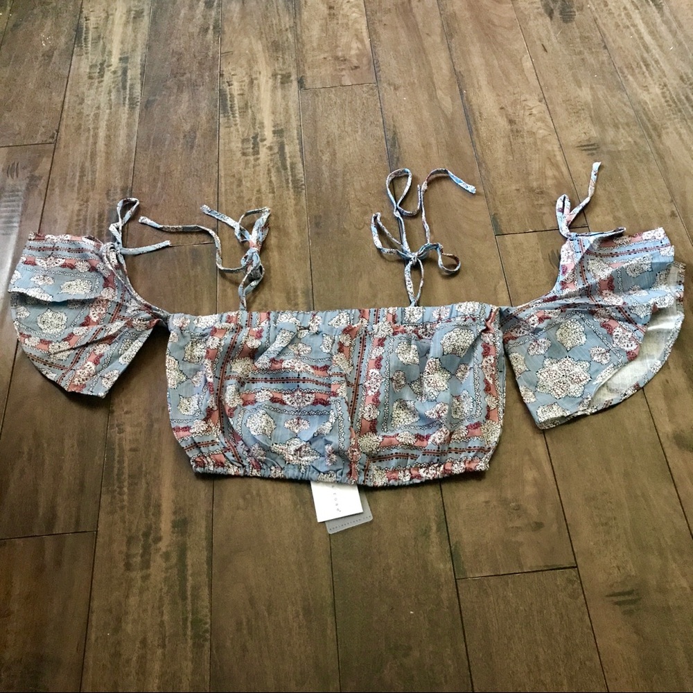 Crop top